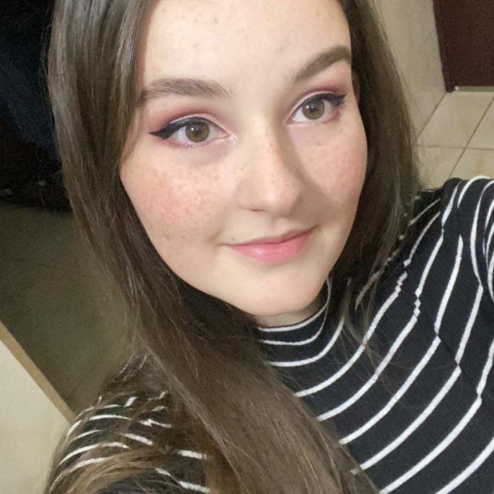 Meet your Posher, Maria